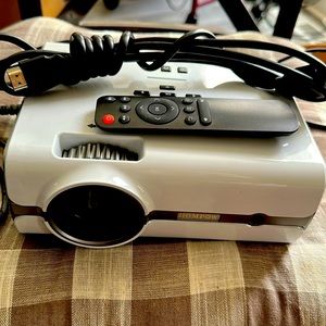 A brand new projector never been use